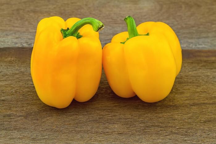 'Golden California Wonder' Bell Pepper - Capsicum annuum from Milmont Greenhouses